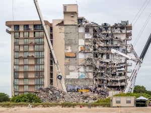 Пронађени остаци последње - 98. жртве обрушавања зграде у Мајамију