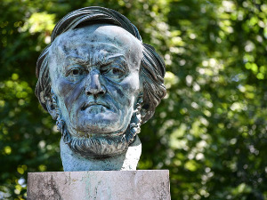 Нико не пориче да је Вагнер био ватрени антисемита, али да ли у његовим делима има антисемитизма Нико не пориче да је Вагнер био ватрени антисемита, али да ли у његовим делима има антисемитизма