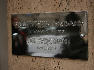 Заштитник грађана тражи од РФЗО да лекови за подизање естрогена могу да се подигну на рецепт