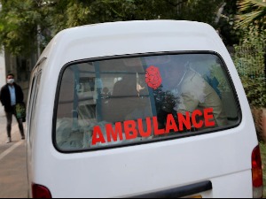 Камион ударио у аутобус у Индији, најмање 18 погинулих