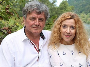 Заводљива телевизија - Креатори серија: Радош Бајић