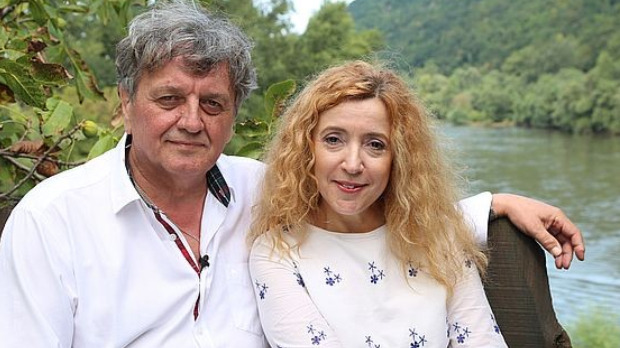 Zavodljiva televizija - Kreatori serija: Radoš Bajić Zavodljiva televizija - Kreatori serija: Radoš Bajić