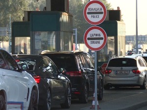 Колоне возила на Хоргошу,  гужва и на Келебији - на Прешеву се чека пола сата