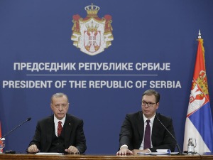 Вучић разговарао са Ердоганом о пожару у Турској, ситуацији на КиМ и позвао га да посети Србију