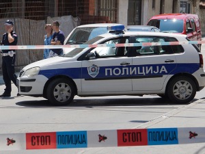 Аутомобил и квад се сударили у Добановцима, петоро повређених