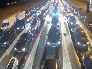 Километарске колоне и чекања по више сати на Хоргошу, гужва и на Келебији