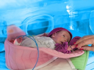 "Тако мали да би у срце стали"- Компанија "Делез" донирала средства за неонатолошке јединице