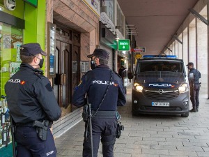 Шпанија, ухапшена 79-годишња жена због сумње да је организовала шверц кокаина из Латинске Америке