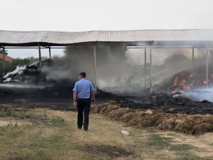 Пожар на имању Божића код Обилића уништио летину