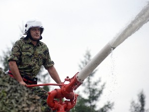 Вежба гашења пожара у складишту Централне логистичке базе