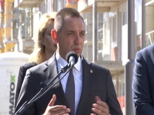 Вулин: Сумњамо да су неки пожари у Пчињском округу подметнути, имамо сазнања ко је поседовао Скај