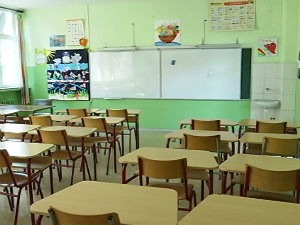 Ружић: Aко желимо да деца иду у школе као пре, морамо схватити вакцинацију озбиљно