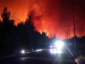 Пожари бесне од Италије до Русије, најкритичније у Грчкој