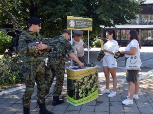 Промоција добровољног служења војног рока у Ваљеву - ко је могао да попуни пријаву за конкурс