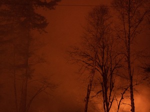 Више пожара у Никшићу, трага се за пет особа