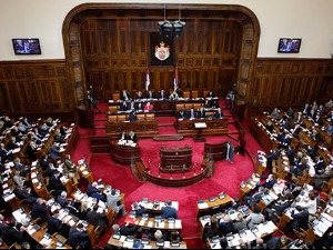 Економски узроци глобалне кризе либералних демократија Економски узроци глобалне кризе либералних демократија