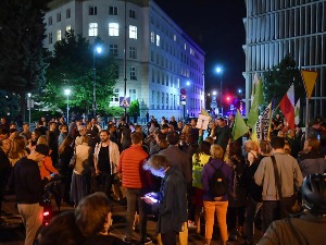 Пољски парламент усвојио закон о медијима, критике из ЕУ