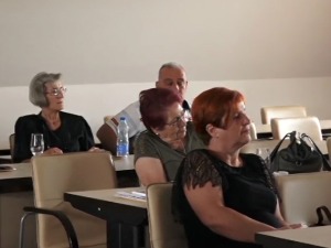 Друштво занемарује старије жене, не умемо да ценимо њихову улогу у домаћинствима и заједници