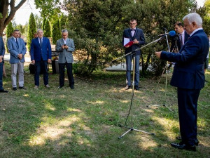 Амбасадору Републике Србије у Словачкој Републици уручена медаља Дрво мира