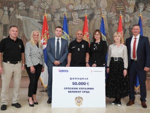 Српским ватрогасцима који су гасили пожаре у Грчкој 50.000 евра