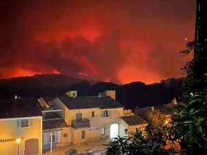 Пожари на југу Француске бесне већ три дана