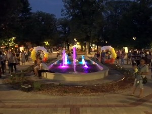 Врањанке на солидарном фронту, мурал Диане Будисављевић и хуманитарни бал 