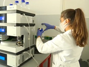 Немогуће је проверити исправност сваке тегле или гајбе – како се контролишу намирнице у Србији