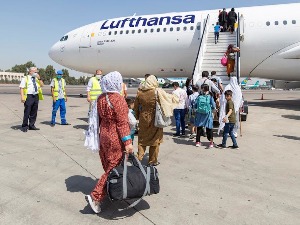 Лидерка немачке Левице: У Авганистану прво евакуишу пиво, па онда људе