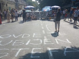 Возачу с Карабурме продужен притвор