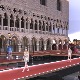 Гламур, луксуз, мурано стакло – Долче и Габана на  модној  писти у Венецији