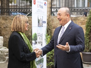 Гојковић са Чавушоглуом обишла Бајракли џамију