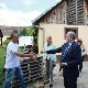 Кркобабић посетио породице које су добиле бесповратна средства за куповину сеоских кућа