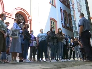 На скупу слависта у Београду уче се и народне песме и игре