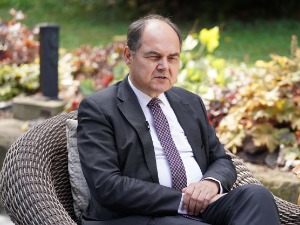 Шмит: Важно је да имамо блиске односе са Србијом