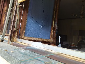 Каменована кућа Мирјане Дедић у Ораховцу