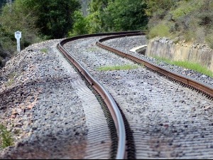 Исклизнула локомотива на прузи Београд-Бар, нема повређених