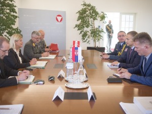 Стефановић са министаркама одбране Аустрије и Црне Горе