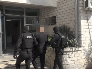 Ухапшено осам особа у Зајечару, сумња се да су за 300 евра кријумчарили мигранте у Србију