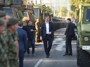 Вучић на Ушћу: Ово нисмо могли ни да сањамо, грађани могу бити поносни на своју војску