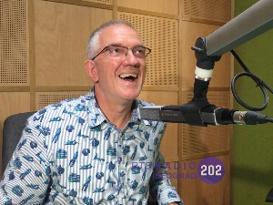 Широм затворених очију: Дејан Цукић – Оде понедељак!