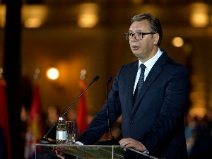 Вучић Ђукановићу и Милановићу: Нећемо одговарати шовинистичким испадима и не мењамо победнички пут