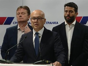 Одржана седница Главног одбора СНС-а – утврђен број делегата за изборну скупштину у октобру