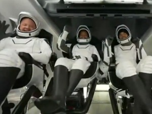 Готов ванземаљски излет – „Спејс икс“ капсула се приземљила