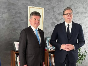 Лајчак данас са Вучићем о наставку дијалога с Приштином