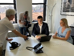 Исток-Запад – повратак: Наука и живот тамо и овде