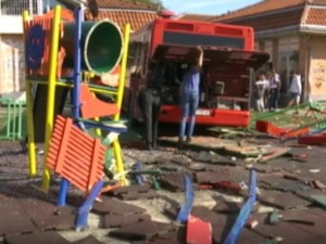 Возачу aутобуса одређен притвор због несреће у Земуну