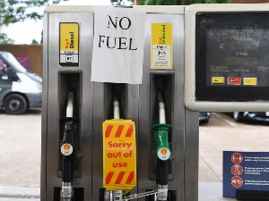 Велика Британија, војска у приправности због несташице горива