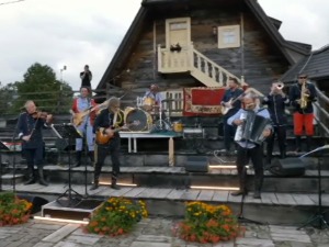 „Кустендорф класик“ овог пута као онлајн концерт, доступан и на „Јутјубу“