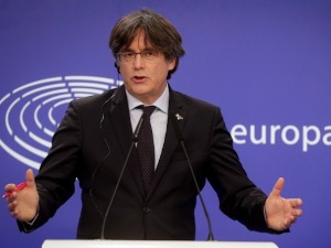 Врховни суд Шпаније тражи изручење Пуђдамона