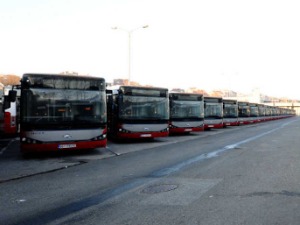 Нападнути возач и путници на линији 56